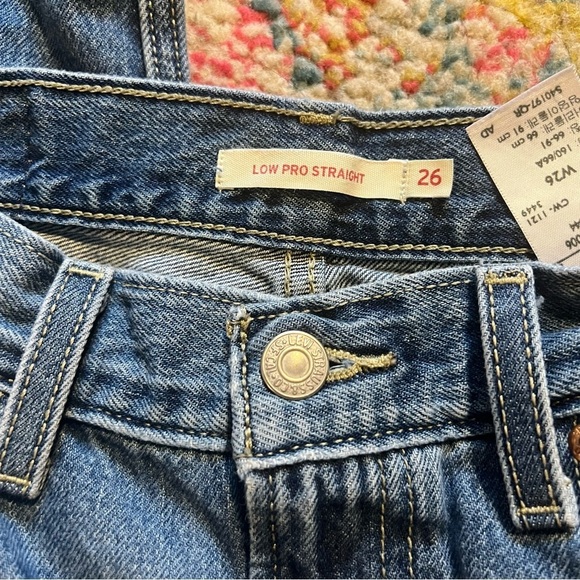 Levi’s Woman's blue Low Pro Straight jeans distressed - Picture 2 of 7